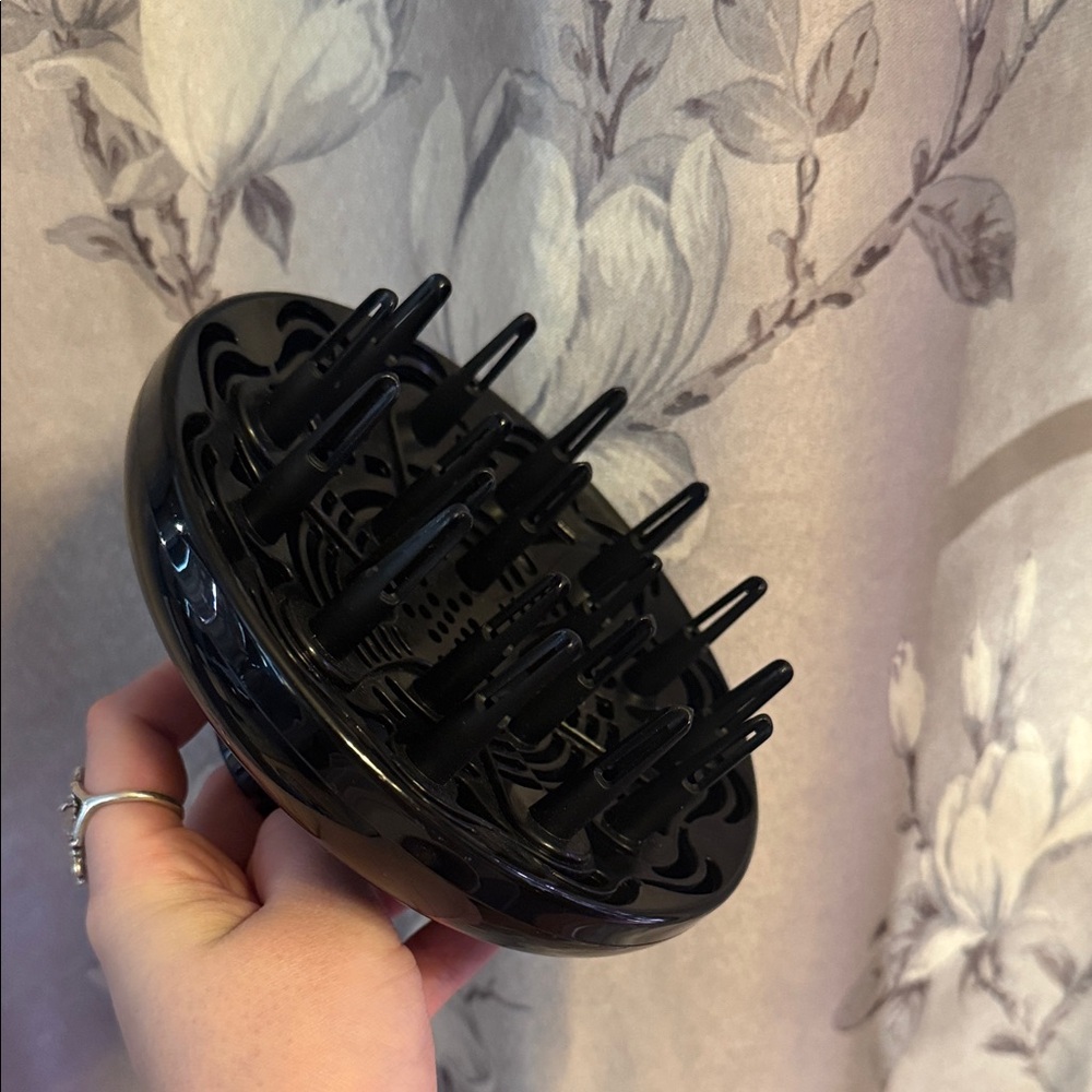 Black Hair Diffuser Attachment